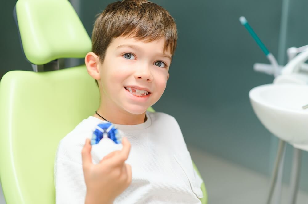 The best age for interceptive orthodontics is between 6 and 10 years old.